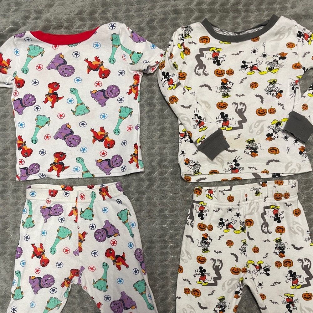 2T pajamas bundle- dinosaurs and halloween